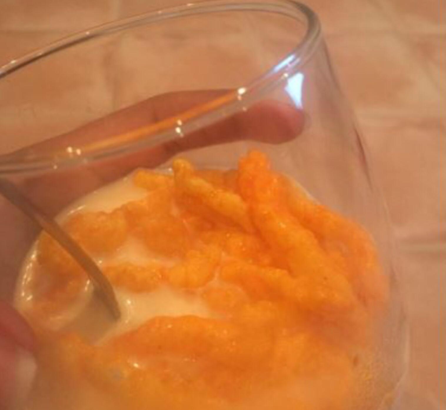 Messy Kitchen – Strange Food Combinations